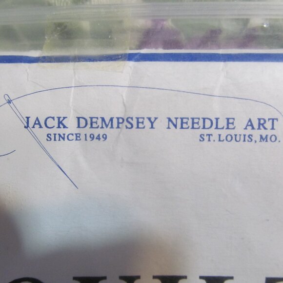Jack Dempsey Needle Art White Quilt Blocks Lazy Daisy One Set of Six 18 X 18 NEW - Picture 5 of 11